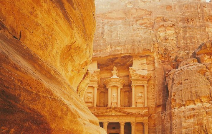 Petra, Jordan — illustration for RBC-Ukraine